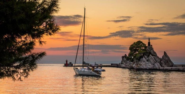 Hotel Faraon  All inclusive carobna jesen u Dalmaciji Trpanj Hrvatska  170 €