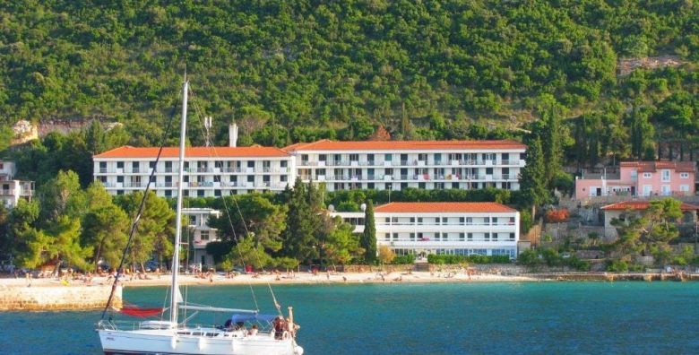 Hotel Faraon  All inclusive carobna jesen u Dalmaciji Trpanj Hrvatska  425 €