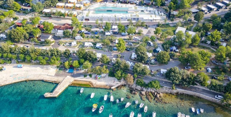 Elements Camping Selce  Rujan u Premium mobilnoj kucici Selce Hrvatska  329 €