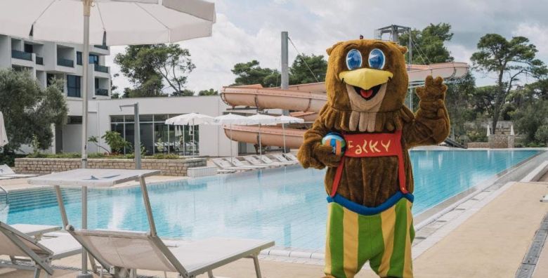 Falkensteiner Club Funimation Borik  Obiteljski all inclusive wellness odmor Zadar Hrvatska  658 EUR  2x nocenje u Falky Mini Room za 2 osobe 2 djece do 11 99 godina besplatno  All inclusive plus