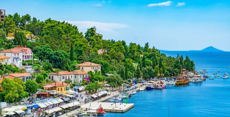 Hotel Adoral Rabac  Jesenski odmor u prekrasnoj Istri Rabac Hrvatska  408 €