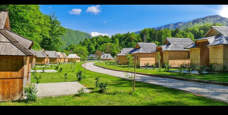 Susjedstvo - Akcija, popust i sniženje. (ponuda: 268481)