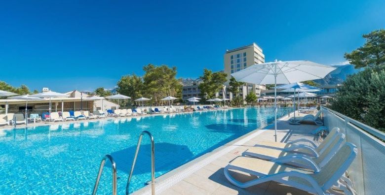 Bluesun Holiday Village Alan  Rujansko ljetovanje s punim pansionom u sjevernoj Dalmaciji Starigrad Paklenica Hrvatska  320 €