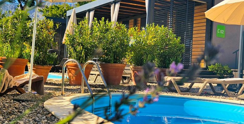 Park Villas by Morenia  Last minute all inclusive odmor u Deluxe kamping vili s privatnim bazenom Podaca Hrvatska  856 €