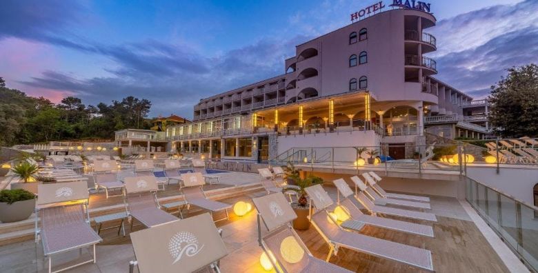 Hotel Malin  Rujansko ljeto u vrhunskom hotelu na Krku Malinska Hrvatska  696 €