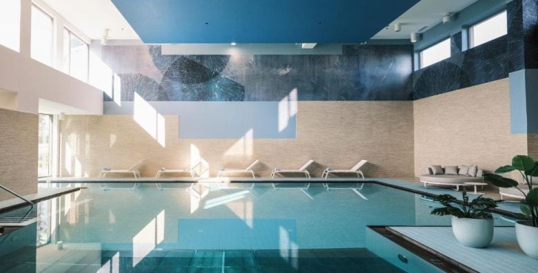 Falkensteiner Family Hotel Diadora  Vrhunski obiteljski odmor tijekom tjedna  Family room 2 1 Petrcane Hrvatska  598 EUR  2x nocenje u dvokrevetnoj Falky sobi s balkonom za 2 osobe 1 dijete do 11 99 godina besplatno  Polupansion