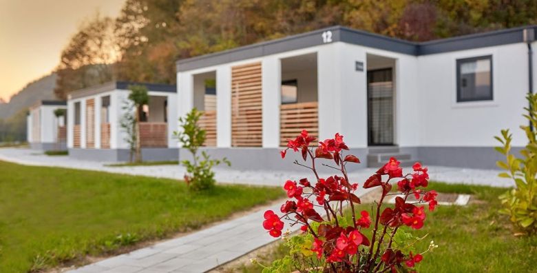 Kamp Terme Jezercica  Opustanje u mobilnim kucicama tijekom vikenda Donja Stubica Hrvatska  279 €
