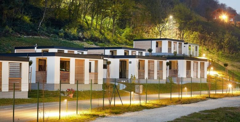 Kamp Terme Jezercica  Opustanje u mobilnim kucicama tijekom vikenda Donja Stubica Hrvatska  239 €