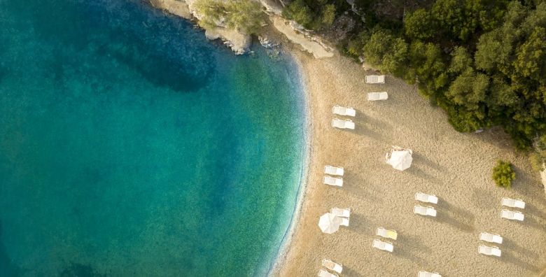 Aminess Vival Port9 Resort  Obiteljski kraj ljeta na Korculi  Posebna akcijska cijena Korcula Hrvatska  180 EUR  2x nocenje u dvokrevetnoj Superior sobi s balkonom strana park za 2 osobe 1 dijete do 9 99 godina besplatno  Polupansion