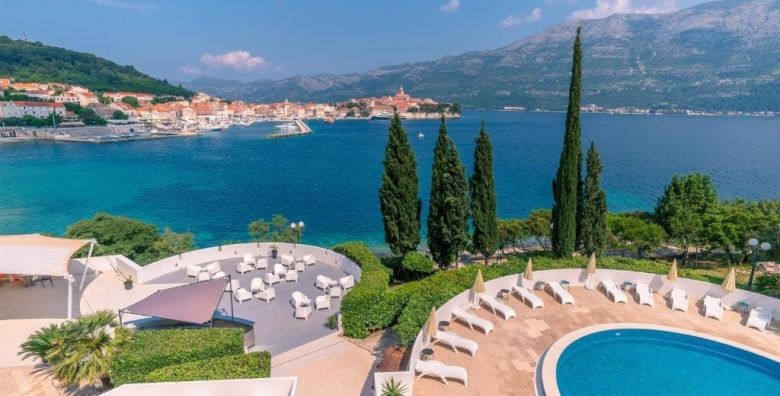 Aminess Liburna Hotel  Obiteljska jesen na Korculi  Posebna akcijska cijena Korcula Hrvatska  241 EUR  2x nocenje u dvokrevetnoj Superior sobi s balkonom za 2 osobe 1 dijete do 9 99 godina besplatno  Polupansion