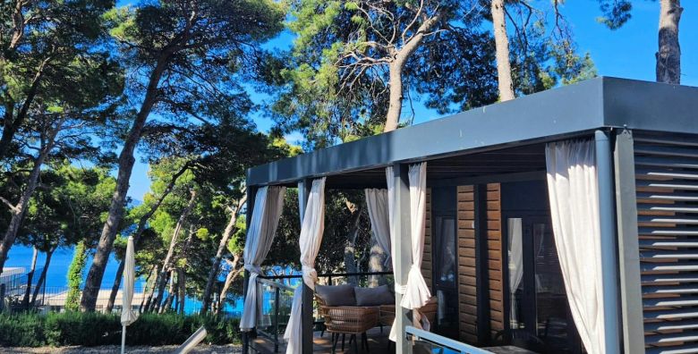 Park Villas by Morenia  All inclusive odmor u Deluxe kamping vili s privatnim bazenom Podaca Hrvatska  580 EUR  2x nocenje u kamping vili s privatnim grijanim bazenom za do 4 osobe All inclusive