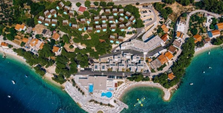 Park Villas by Morenia  All inclusive odmor u Deluxe kamping vili s privatnim bazenom Podaca Hrvatska  540 EUR  2x nocenje u kamping vili s privatnim grijanim bazenom za do 4 osobe All inclusive