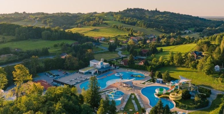 Hotel Terme Sveti Martin  Aktivni obiteljski wellness odmor Sveti Martin na Muri Hrvatska  270 EUR  2x nocenje u Standard sobi za 2 osobe  1 dijete do 11 99 godina i 1 dijete do 4 99 godina besplatno  Polupansion