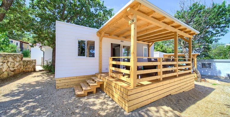Glavotok Premium Green Camp  Last minute odmor na otoku Krk Krk Hrvatska  565 EUR  5x nocenje u Premium mobilnoj kucici 4 1 za 4 osobe 1 dijete do 11 99 godina besplatno  Posteljina i rucnici