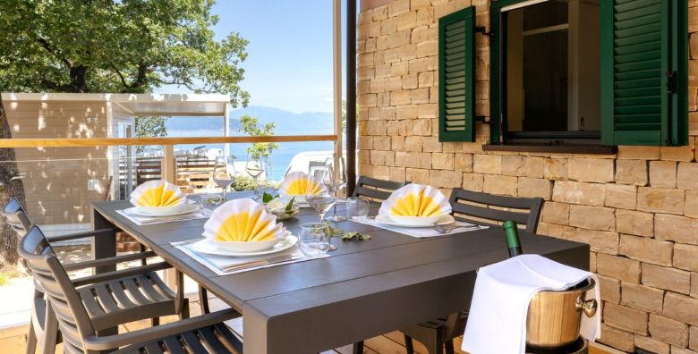 Glavotok Premium Green Camp  Jesenski odmor na otoku Krk Krk Hrvatska  470 EUR  5x nocenje u Premium bungalovu 4 1 za do 5 osoba Dorucak