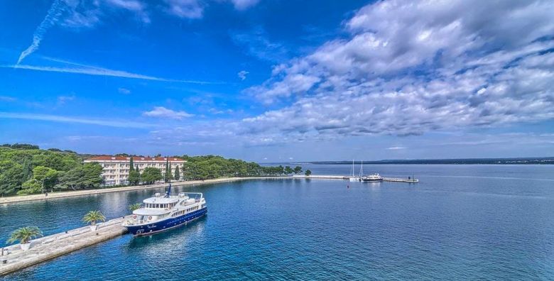Hotel Neptun  Aktivni paket dozivljaja na Brijunima Fazana Hrvatska  349 EUR  2x nocenje u dvokrevetnoj sobi park strana za 2 osobe Polupansion