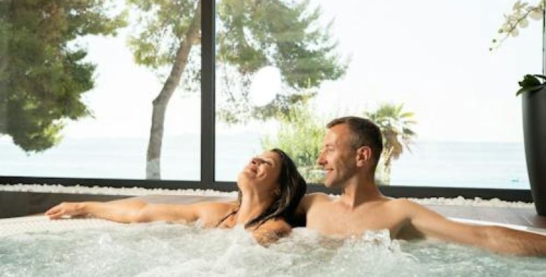 Hotel Pinija  Wellness carolija za dvoje uz puni pansion  Posebna akcija Petrcane Hrvatska  249 €