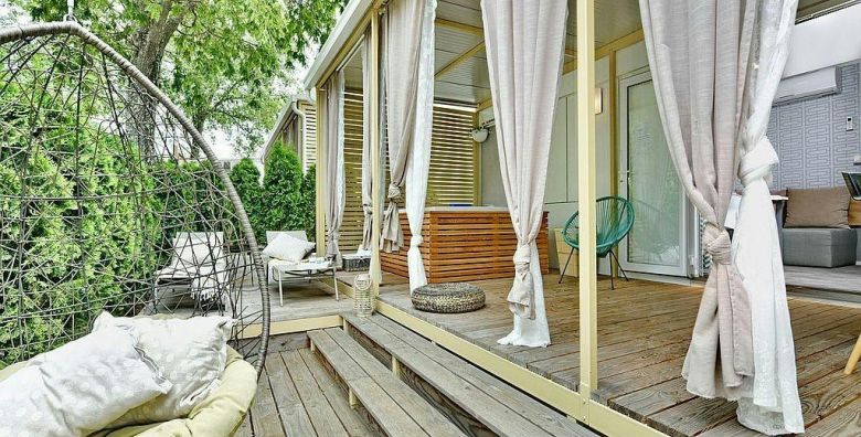 Polidor Camping Park  Mobilne kucice Deluxe s jacuzzijem Funtana Hrvatska  309 EUR  3x nocenje u mobilnoj kucici Deluxe za 4 osobe Koristenje grijanog jacuzzija