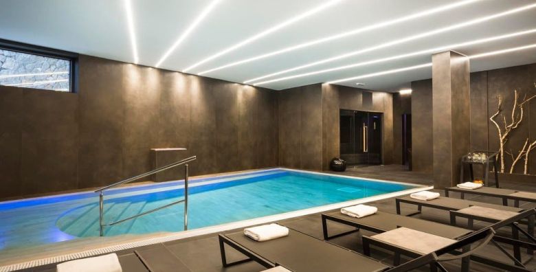 Hotel Vinotel Gospoja  Luksuzna jesen na Krku uz vrhunsku gastronomiju Vrbnik Hrvatska  319 90 EUR  2x nocenje u Standard sobi morska strana za 2 osobe Polupansion dorucak i servirana vecera u 4 slijeda 