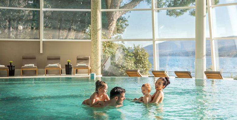 Valamar Sanfior Hotel  Casa  Vrhunski obiteljski odmor u Rapcu Rabac Hrvatska  275 EUR  2x nocenje u sobi „Room for 2 1 Seaside“ za 2 osobe 1 dijete do 11 99 godina besplatno  Polupansion s ukljucenim bezalkoholnim negaziranim picima iz sankomata tijekom obroka