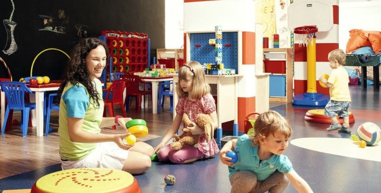 Valamar Sanfior Hotel  Casa  Vrhunski obiteljski odmor u Rapcu Rabac Hrvatska  319 EUR  2x nocenje u sobi „Junior Suite“ za 2 osobe 2 djece do 11 99 godina besplatno  Polupansion s ukljucenim bezalkoholnim negaziranim picima iz sankomata tijekom obroka