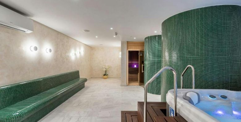 Boutique Hotel Mirjam  Wellness odmor s masazom udvoje Makarska Hrvatska  170 EUR  2x nocenje u dvokrevetnoj sobi s balkonom i pogledom na park za 2 osebe Bogati buffet dorucak