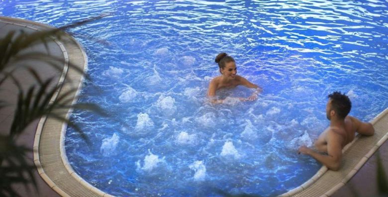 Grand Hotel Adriatic 3  Vrhunsko wellness opustanje u Opatiji tijekom tjedna Opatija Hrvatska  329 EUR  2x nocenje u dvokrevetnoj sobi s pogledom na more i balkonom za 2 osobe Polupansion