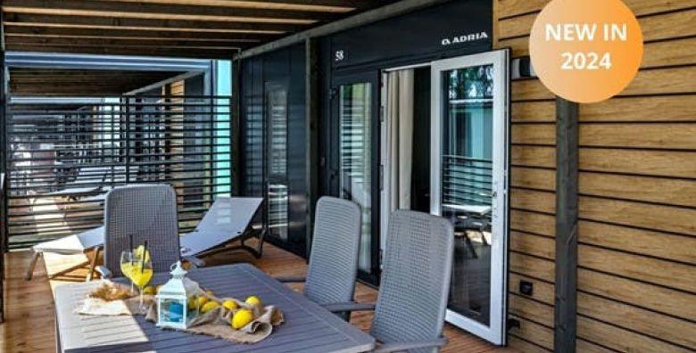 Kamp Almissa  Odmor u Dalmaciji  Mobilna kucica Adria Superior  Posebna akcija Omis Hrvatska  92 EUR  2x nocenje u mobilnoj kucici Adria Superior 4 1  C2 zona zadnji red za do 5 osoba 4 odrasle osobe i 1 dijete do 11 99 godina  Koristenje posteljine i rucnika