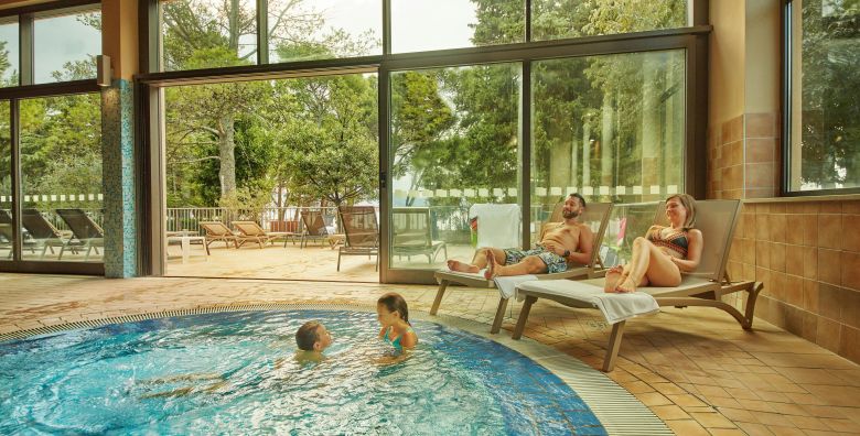 Hotel  Resort Adria Ankaran  Vile  Jesenski obiteljski odmor na slovenskoj obali Ankaran Slovenija  259 EUR  2x nocenje u dvokrevetnoj sobi za 2 osobe Polupansion s ukljucenim picem