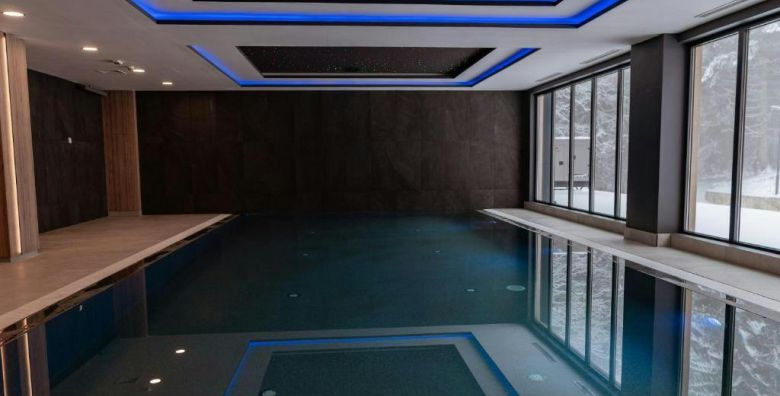 Aparthotel Zlatni Javor Jahorina  Zimski odmor na Jahorini s ukljucenim polupansionom Jahorina Bosna i Hercegovina  380 EUR  2x nocenje u studio apartmanu s odvojenom spavacom sobom za 2 osobe 2 djece do 5 99 godina besplatno  Polupansion