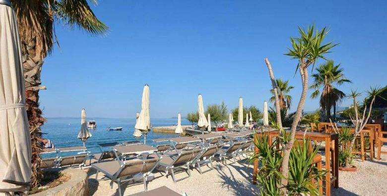 Jona Rooms Podstrana  Romanticna jesen u Dalmaciji Podstrana Hrvatska  152 EUR  2x nocenje u Standard dvokrevetnoj sobi s balkonom za 2 osobe Buffet dorucak