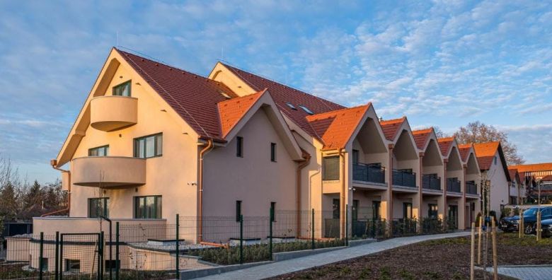 Kistucsok Food and Room Balatonszemes Madjarska  199 EUR  3x nocenje u dvokrevetnoj Standard sobi s terasom ili balkonom za 2 osobe A la carte dorucak od 7 do 10 sati 