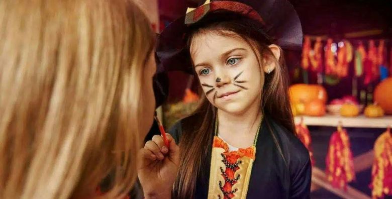 Amadria Park Hotel Jakov  Halloween party i Aquapark dozivljaj Sibenik Hrvatska  567 EUR  2x nocenje u obiteljskoj sobi pogled dvoriste park s francuskim balkonom za 2 osobe 1 dijete do 11 99 godina besplatno  Polupansion