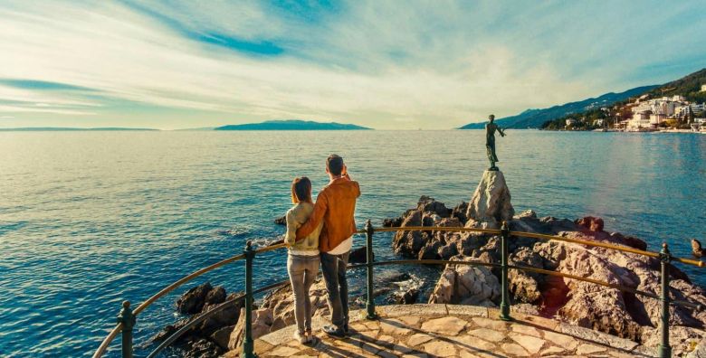 Hotel Paris  Odmor u Opatiji Opatija Hrvatska  117 EUR  2x nocenje u dvokrevetnoj Superior sobi za 2 osobe Polupansion bogati buffet dorucak i buffet vecera 