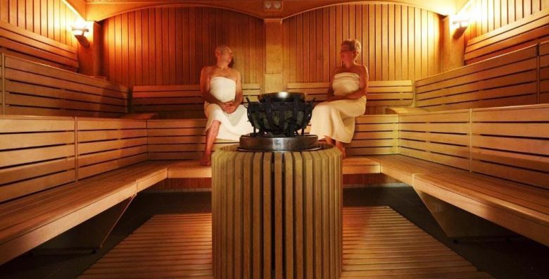 Hotel Radin  Romanticna jesen i zima u Radencima tijekom vikenda Radenci Slovenija  265 EUR  2x nocenje u sobi s francuskim lezajem za 2 osobe Polupansion