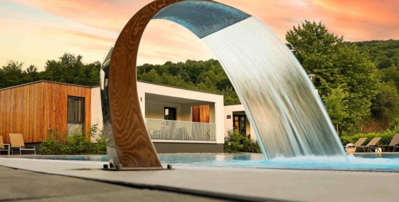 Camping Plitvice  Jesen u vrhunskom kampu uz ukljucen dorucak za parove Smoljanac Hrvatska  175 EUR  1x nocenje u Premium mobilnoj kucici za 2 osobe Dorucak