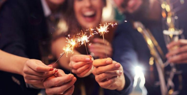 Karos Spa Hotel  Docek Nove godine u Madjarskoj Zalakaros Madjarska  1 234 EUR  3x nocenje u prostranoj Spa Superior sobi za 2 osobe Polupansion bogati buffet dorucak i buffet vecera u restoranu Eden