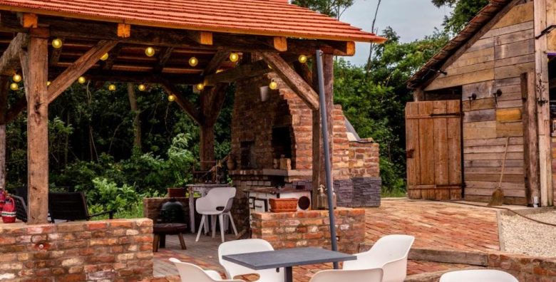 Nagypince Borhotel Wine  Spa  Romantican odmor Böhönye Madjarska  220 EUR  3x nocenje u dvokrevetnoj Standard sobi za 2 osobe Polupansion