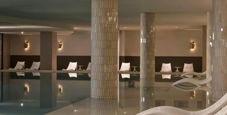 Grand hotel 4 Opatijska Cvijeta  Bogati obiteljski paket zabave u obnovljenom hotelu Opatija Hrvatska  430 EUR  2x nocenje u Superior obiteljskoj sobi s pogledom na more i balkonom za 2 osobe 1 dijete do 11 99 godina besplatno  Polupansion