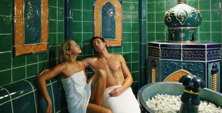 Hoteli LifeClass Roulette  Romanticno termalno opustanje za dvoje s ukljucenom Wai Thai masazom Portoroz Slovenija  392 EUR  2x nocenje u dvokrevetnoj sobi za 2 osobe Polupansion