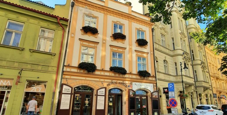 Antik Hotel  Otkrijte ljepote Praga na gradskom odmoru tijekom tjedna Prag Ceska  236 EUR  2x nocenje u standardnoj dvokrevetnoj sobi soba se nalazi u zgradi B za 2 osobe Dorucak
