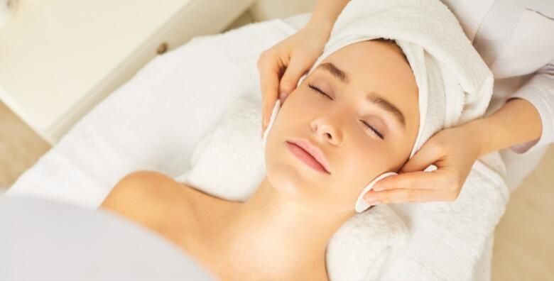 Mikrodermoabrazija i oxygen tretman  ucinkovita kombinacija koja zagladjuje bore i zateze kozu lica u Beauty centru Salus