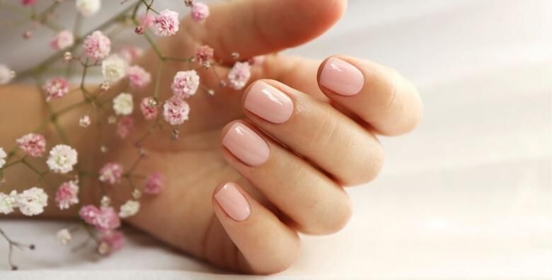 Podarite svojim noktima njegu kakvu zasluzuju uz manikuru i trajni lak u Salonu za masazu i ljepotu Bodytech