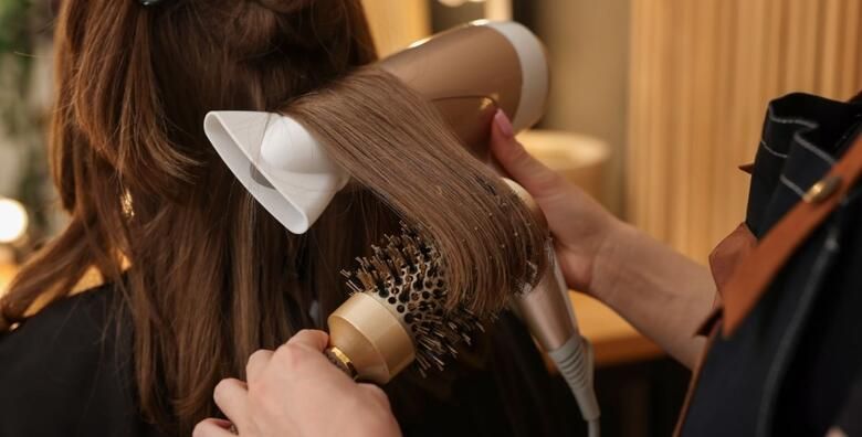 Pranje sisanje i fen frizura na kratkoj i poludugoj kosi za zdraviju kosu i savrsen izgled u Salonu S