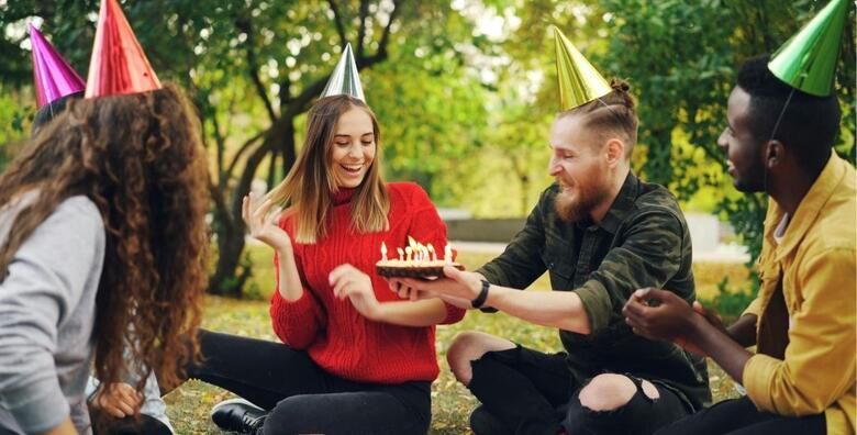 Skijanje - Akcija, popust i sniženje. (ponuda: 261313)