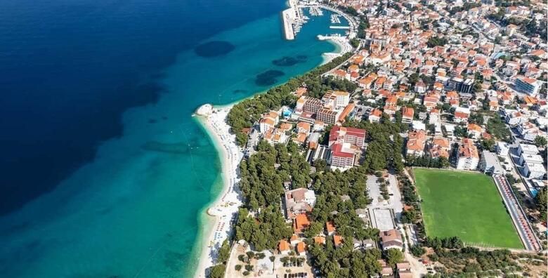 Family resort Urania 3  2 ili 3 nocenja s polupansionom za dvoje  gratis paket za 2 djece uz animacije i vanjsko igraliste