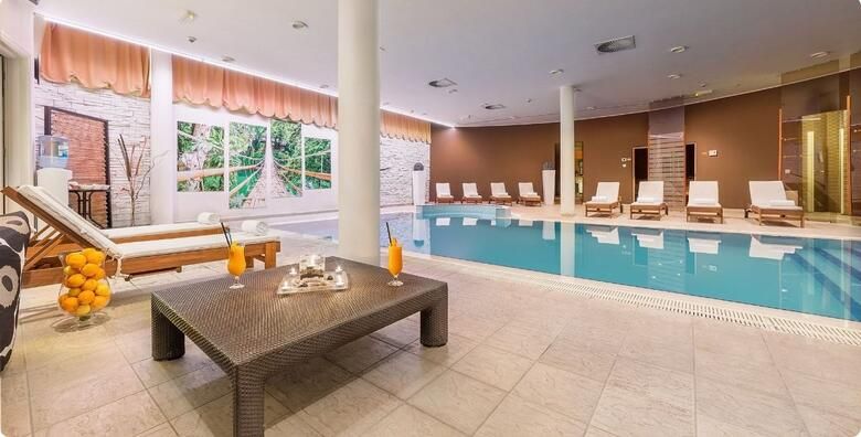 POSEBNA PONUDA Vodice u lipnju  3 nocenja s ALL INCLUSIVE LIGHT uslugom za 2 odrasle osobe i do 2 djece u Hotelu Punta 4  koristenje bazena i sauna