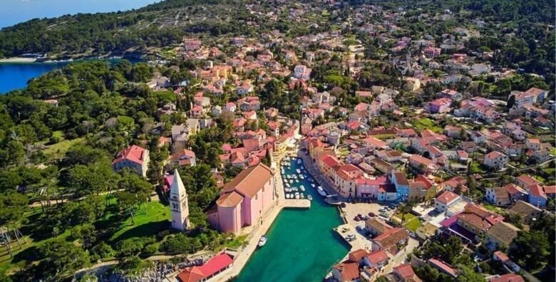 POSEBNA PONUDA Losinj Vitality Hotel Punta 4  2 nocenja s polupansionom za 2 odrasle osobe i 1 dijete uz koristenje bazena sauna te fitness centra