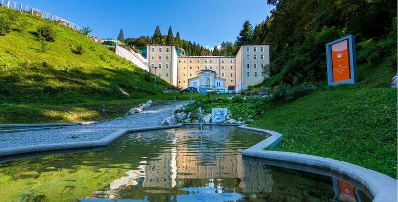 Rimski odmor u ADULTS ONLY Hotelu Zdraviliski dvor 4  2 nocenja s polupansionom za 2 osobe uz kupanje u termalnim bazenima koristenje sauna i fitnessa