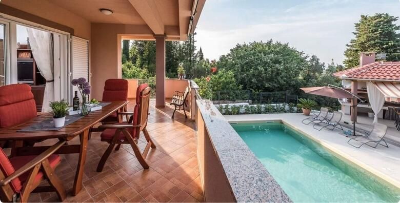 Otok Ugljan  7 nocenja za do 4 osobe u Apartmanu Marija 3 u blizini plaze uz neograniceno koristenje vanjskog bazena